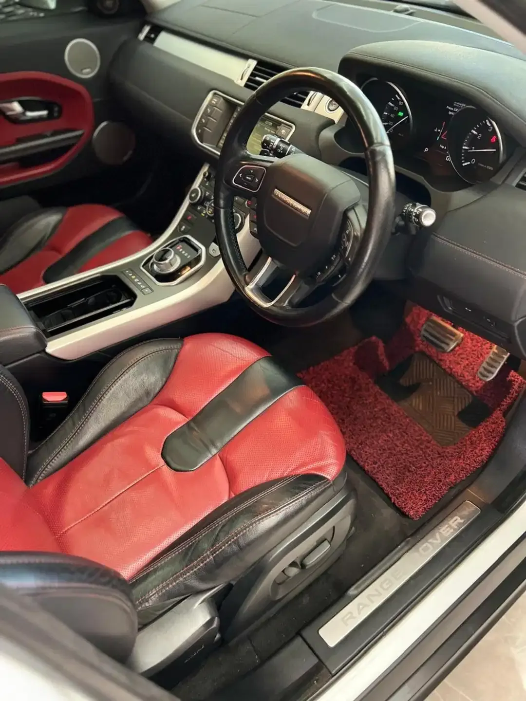 Range Rover Evoque Dynamic Luxury 2013 - Image 5 of 8