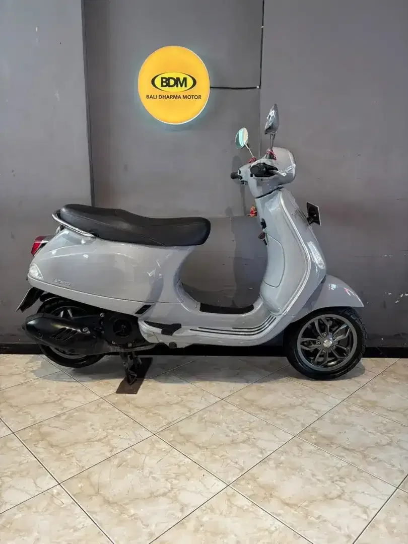 DP 500k / BUNGA MENURUN 2% / PIAGGIO VESPA LX 125 TAHUN 2023 - Image 6 of 7