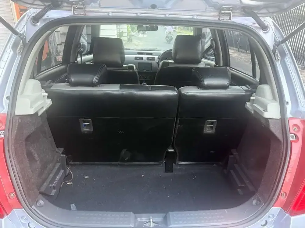 Suzuki Swift 2008 Bensin - Image 6 of 8