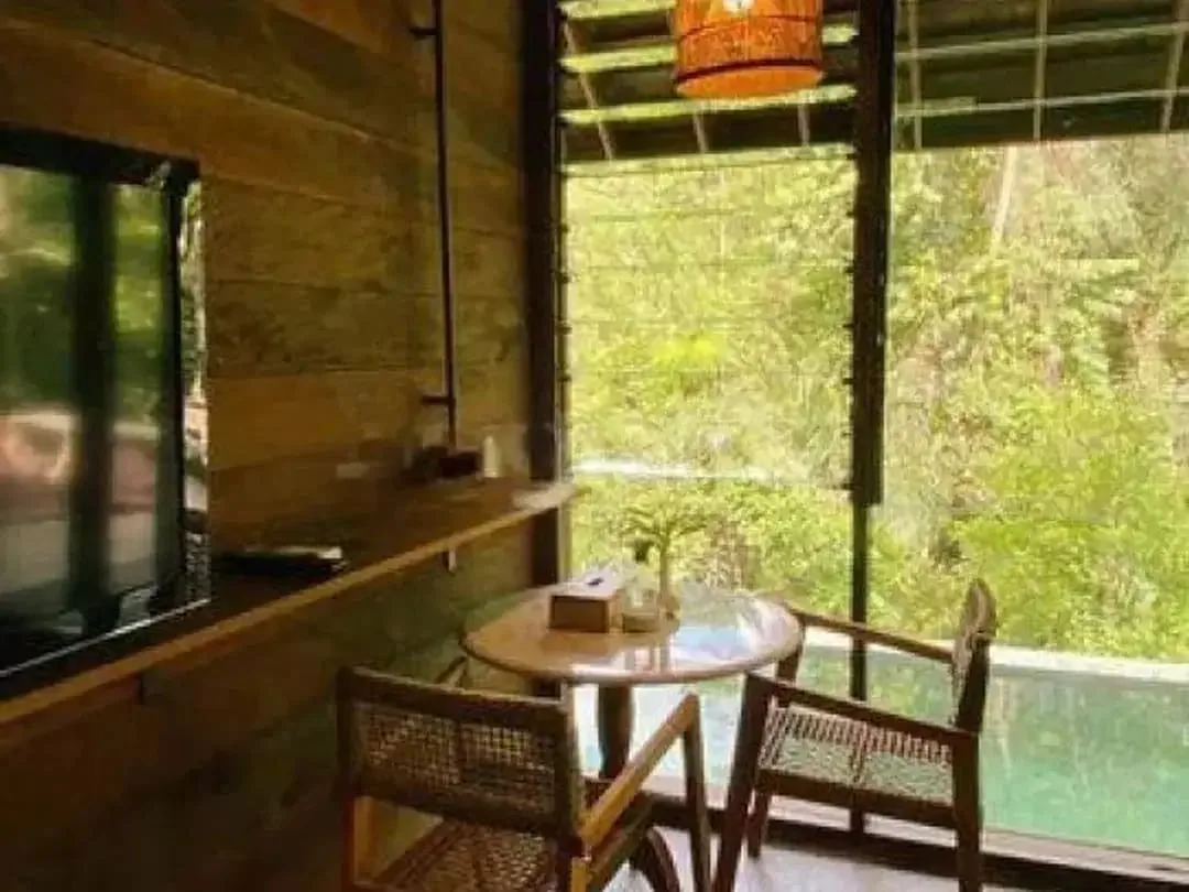 Modern Tropical Villa With Forest And River View Di Ubud - Image 7 of 8