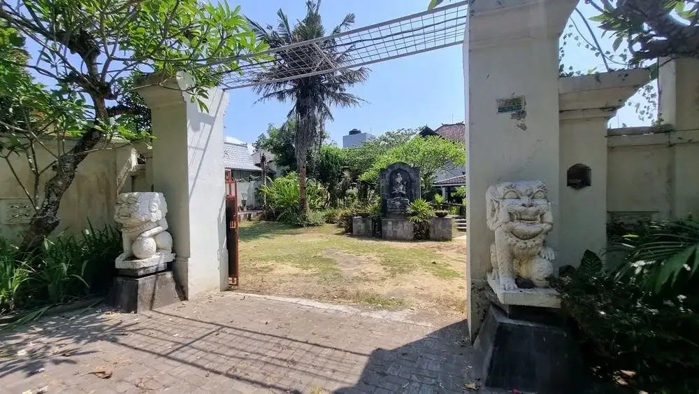 Villa 3 Bedroom yg Luas -hanya 3 menit dari Pantai Saba, Bali - Image 8 of 10