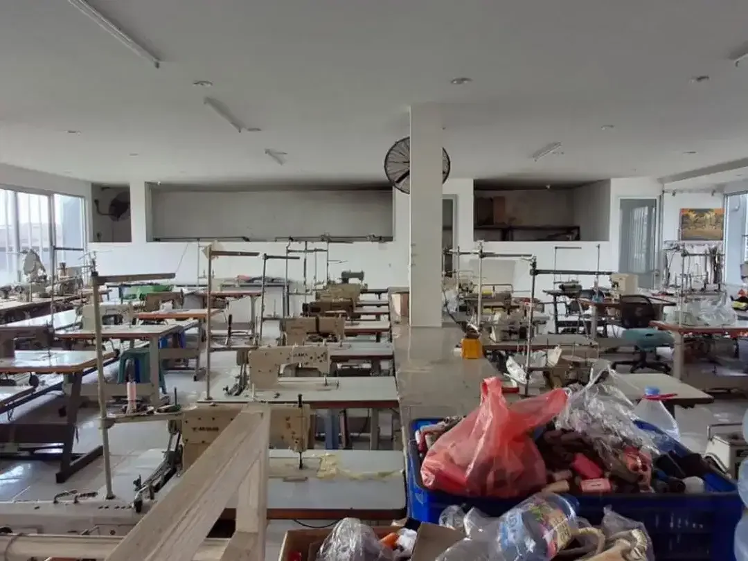 Dijual Gedung Serbaguna Siap Pakai 4 Lantai di Pura Demak, Denbar - Image 5 of 10