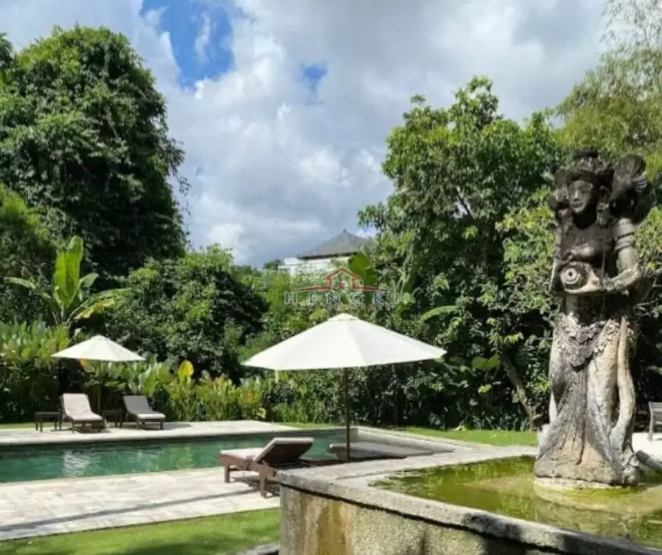 Tropical Villa Pantai Canggu - Image 3 of 10