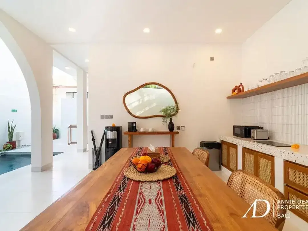 FREEHOLD/LEASEHOLD| MODERN 2-BEDROOM VILLA WITHIN A COMPLEX IN CANGGU - Image 2 of 9