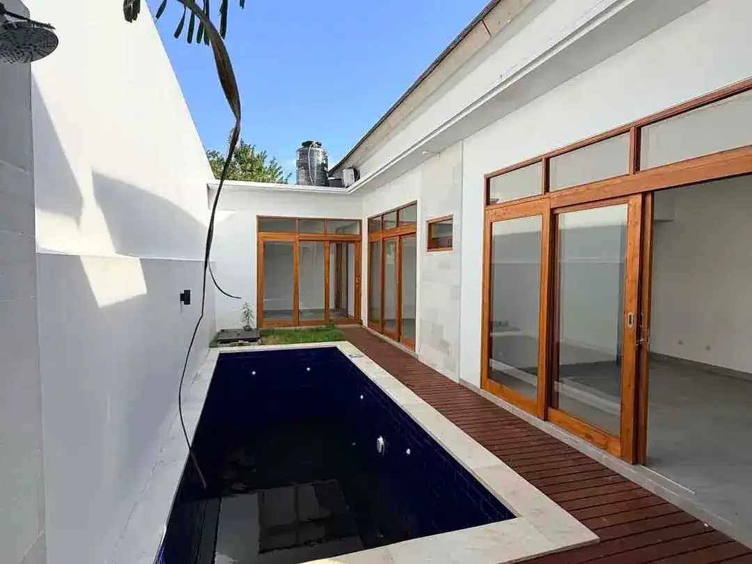 Dijual villa baru siap huni dekat bandara dan pintu toll nusadua di mumbul - Image 2 of 10
