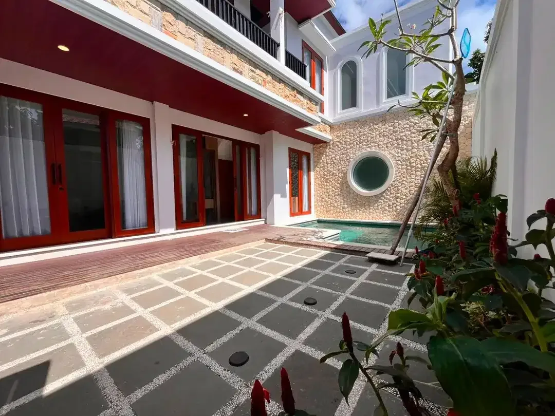 BRAND NEW MODERN VILLA UNGASAN - Image 1 of 10
