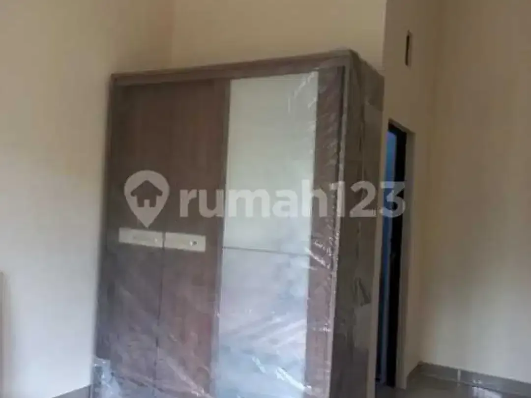 Dijual Cepat Rumah Minimalis Sederhana Taman Griya - Image 10 of 10