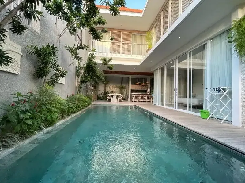 3 BEDROOMS VILLA IN SEMINYAK - Image 1 of 10