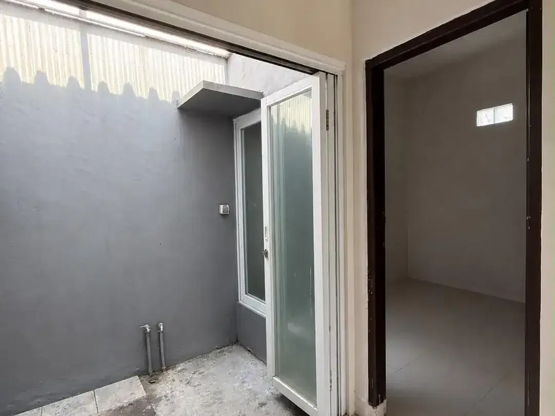 Rumah Cantik di Mekar Pemogan Siap Huni - Image 4 of 10
