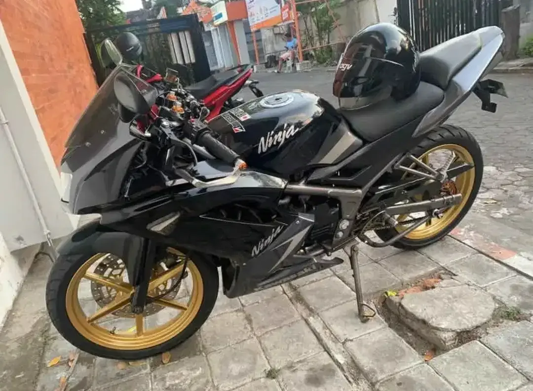 Kawasaki ninja 2tak - Image 7 of 8