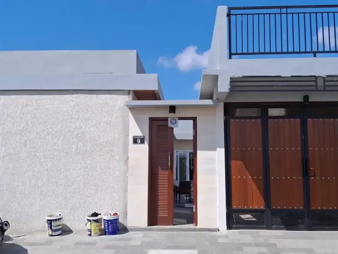 Villa Nyaman Fully Furnished 3 Kamar Tidur Disewakan di Sanur Kaja - Image 1 of 8
