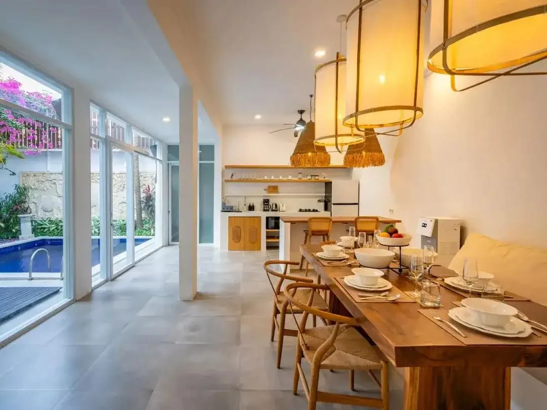 VILLA for Sale  Prime Location, walking distance to Canggu Beach, Famous Restaurants and Cafes - Image 3 of 10
