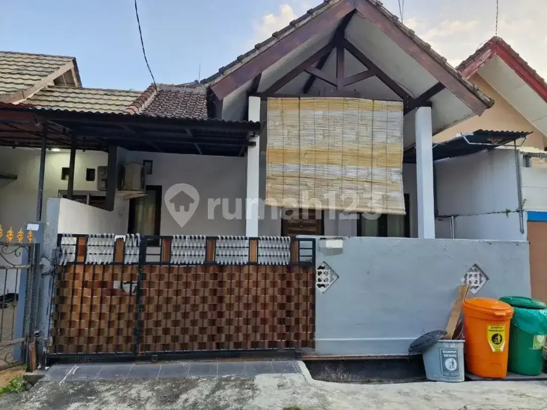 Dikontrakkan Rumah Sangat Langka Taman Griya Jimbaran - Image 1 of 5