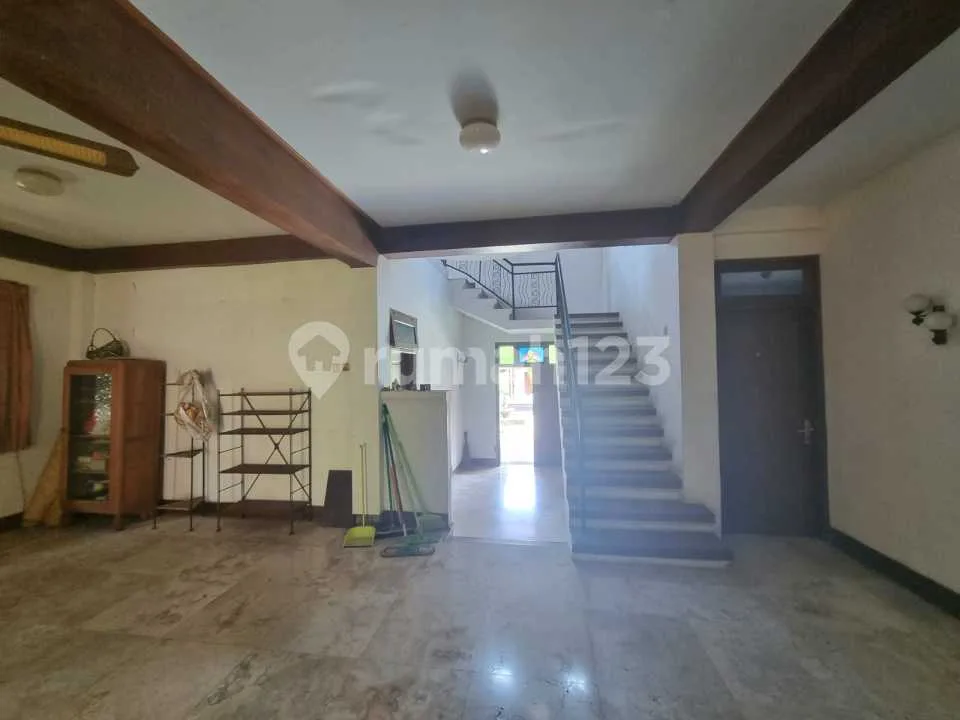 Villa tua Bangunan Kokoh di Kerobokan 8BR Luas 10 are - Image 4 of 4
