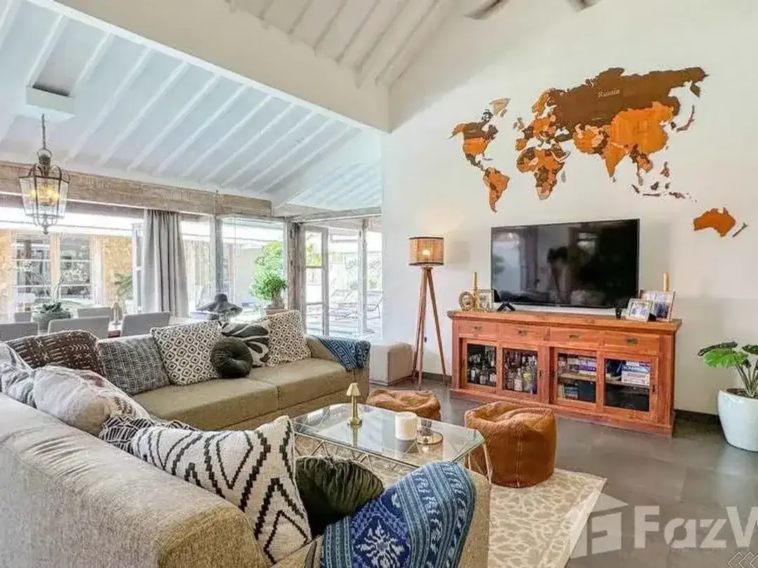 4 Bedroom Villa for rent in Kerobokan, Bali - Image 3 of 10