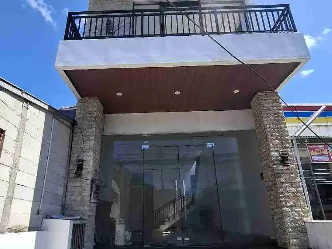 DIJUAL / DISEWAKAN RUKO 5 LANTAI VIEW GWK DAN PANTAI KUTA - Image 1 of 10