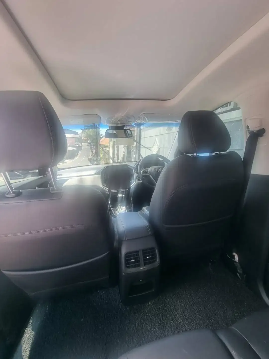 Wuling Almaz 1.5  T LUX CVT [2019] , Low km, Voice Comand, Istimewa - Image 5 of 5