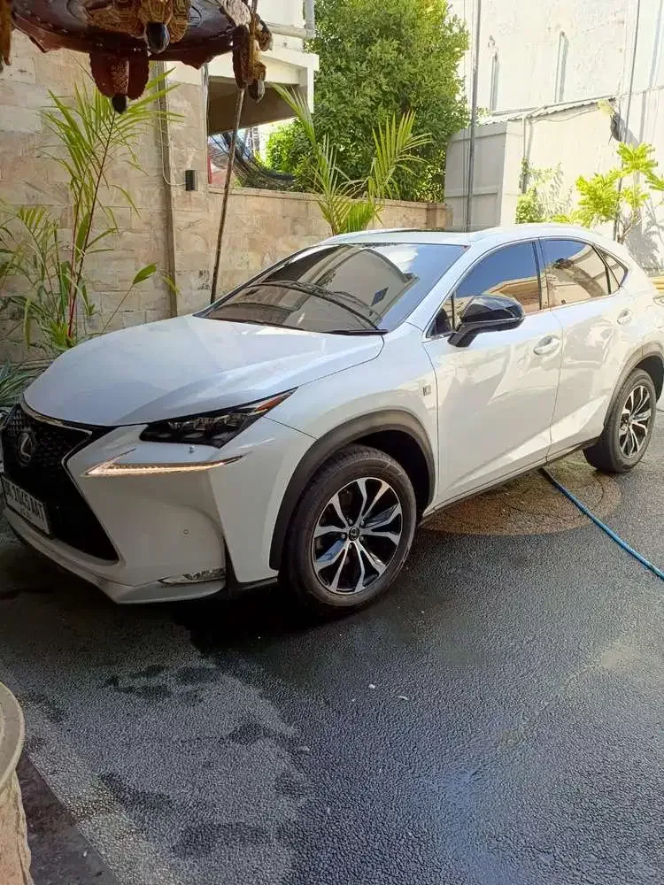 Lexus NX200t 2016 Bensin - Image 1 of 10