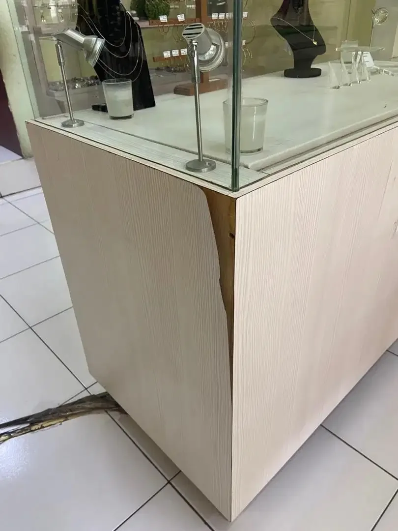 Jual Cepat Meja display perhiasan kondisi bekas - Image 3 of 3
