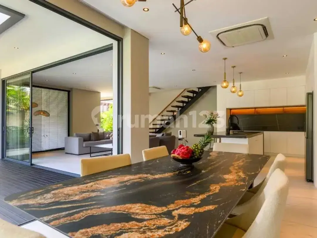 Villa Luxury Modern Berlokasi di Ungasan, Pemandangan Laut - Image 6 of 10