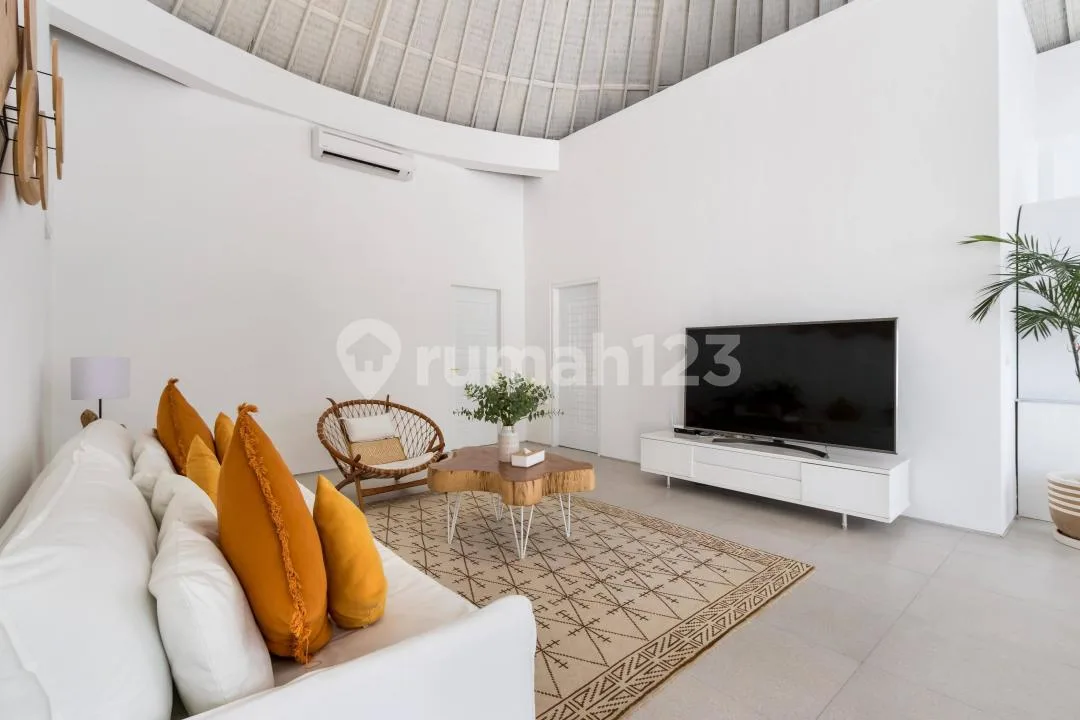 Villa Mewah Strategis Dekat Pantai Prime Location, Berawa Canggu - Image 2 of 4