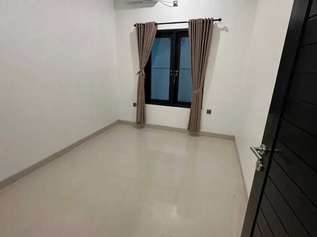 RUMAH SEWA 2 LANTAI FULL FURNISHED | PERUMAHAN ELITE DENPASAR SELATAN - Image 9 of 10