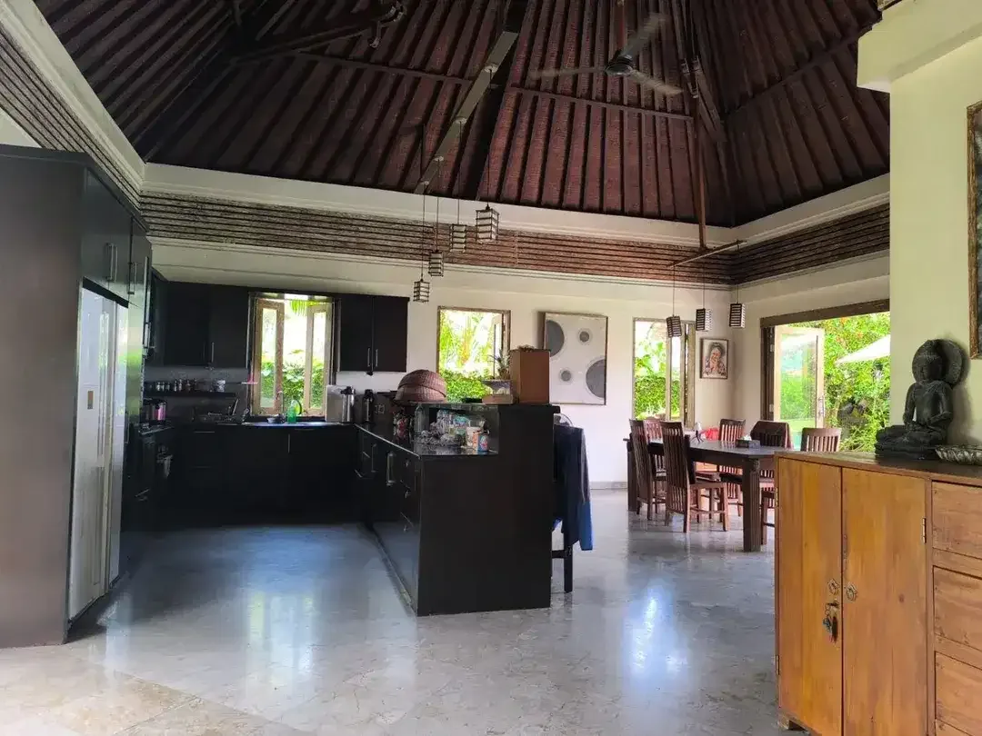 Villa 6 Bed, Pinggir Pantai Soka, Full Ocean, Full Sunseat View, Tabanan - Image 8 of 9