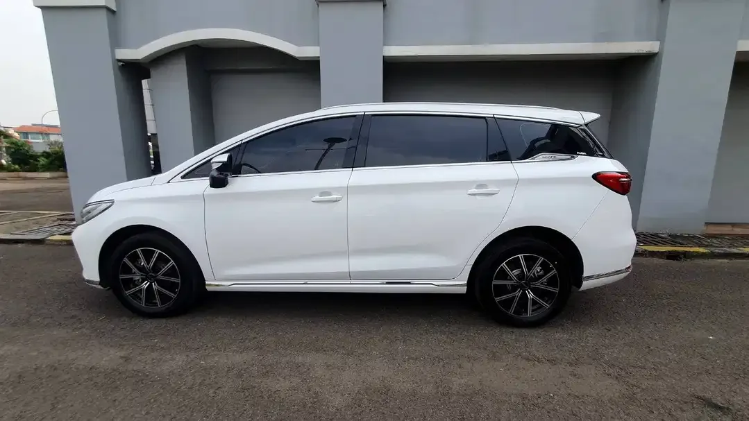 [ KM 23 PERAK ] BYD M6 M 6 Superior Captain 6 Seater EV 2025/2026 - Image 5 of 10