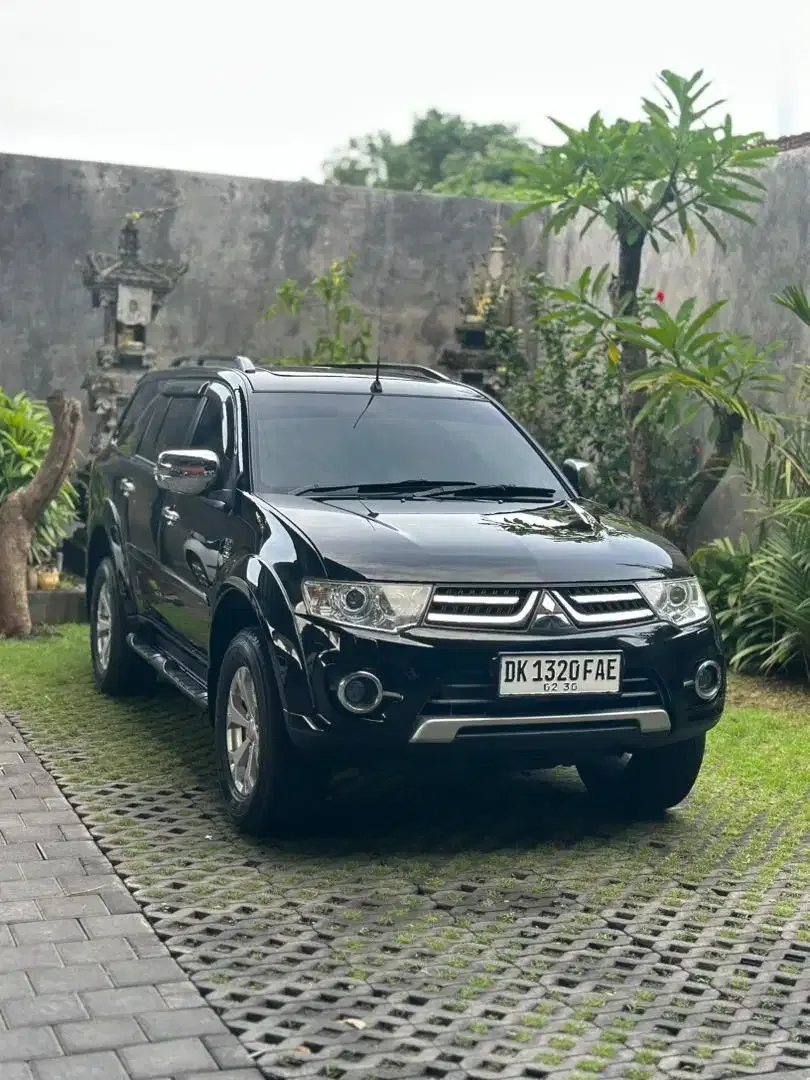 PAJERO DAKAR SPORT 2014 MATIC DIESEL LOW KM ISTIMEWA - Image 1 of 10