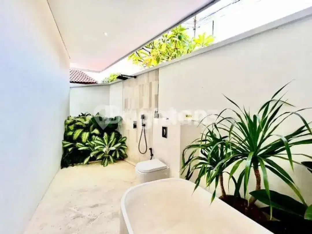 Tropical Modern Minimalis With Boho Chic Accents In Seminyak - Image 5 of 5