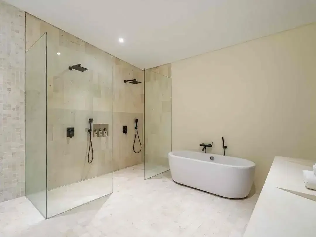 For Lease Luxury Villa in Seminyak Beach - Image 9 of 10