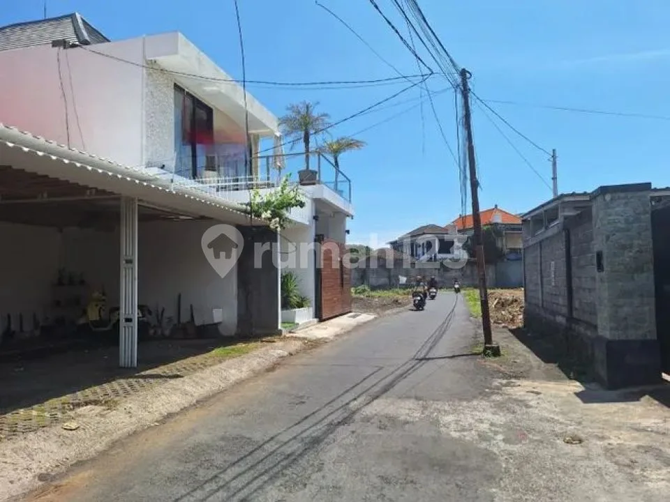 Akses Mudah & Lokasi Bernilai - Villa Dekat Sunset Road dan Pura Mertasari - Image 2 of 4