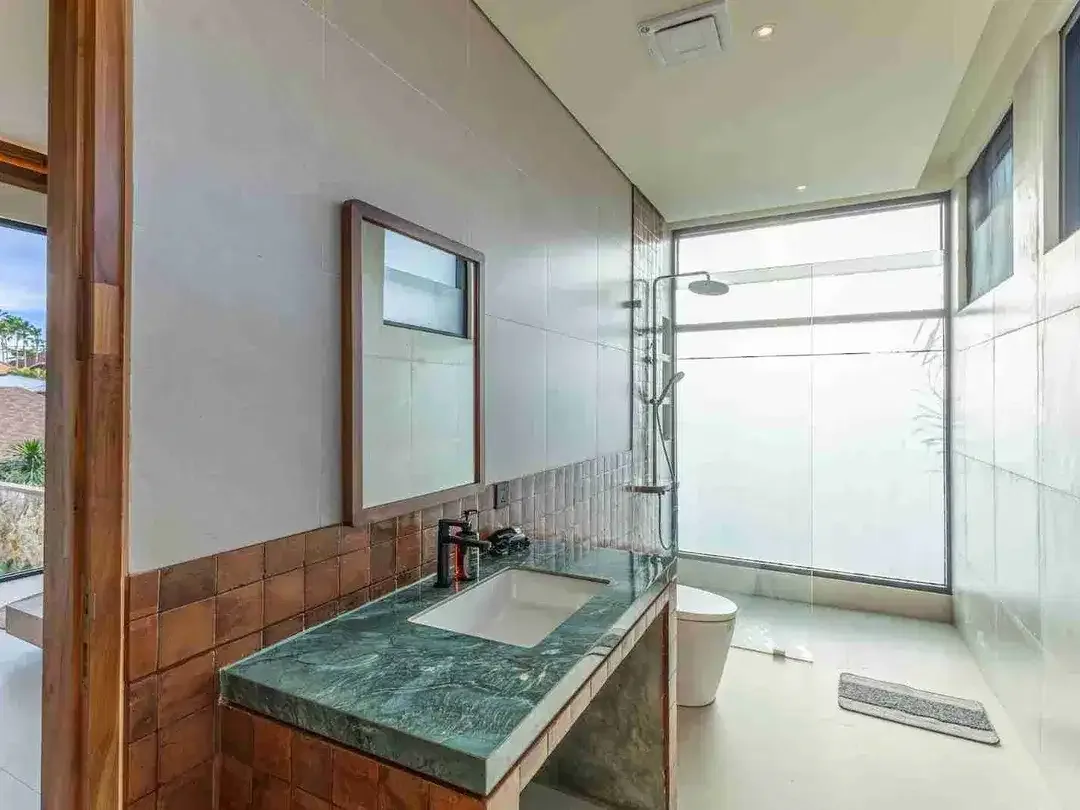 BRAND NEW VILLA LUXURY TROPICAL SEMINYAK BALI - Image 9 of 10