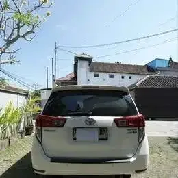 Toyota Kijang Innova 2.0 G MT Tahun 2017 - Image 2 of 9