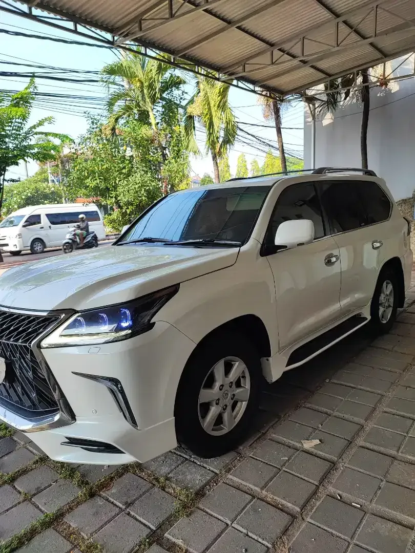 Lexus LX570 2008 bagus - Image 2 of 7