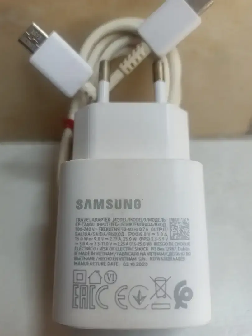 CHARGER BEKAS ASLI BAWAAN SAMSUNG S20, NOTE 20, A70 TIPE C TO C - Image 1 of 1
