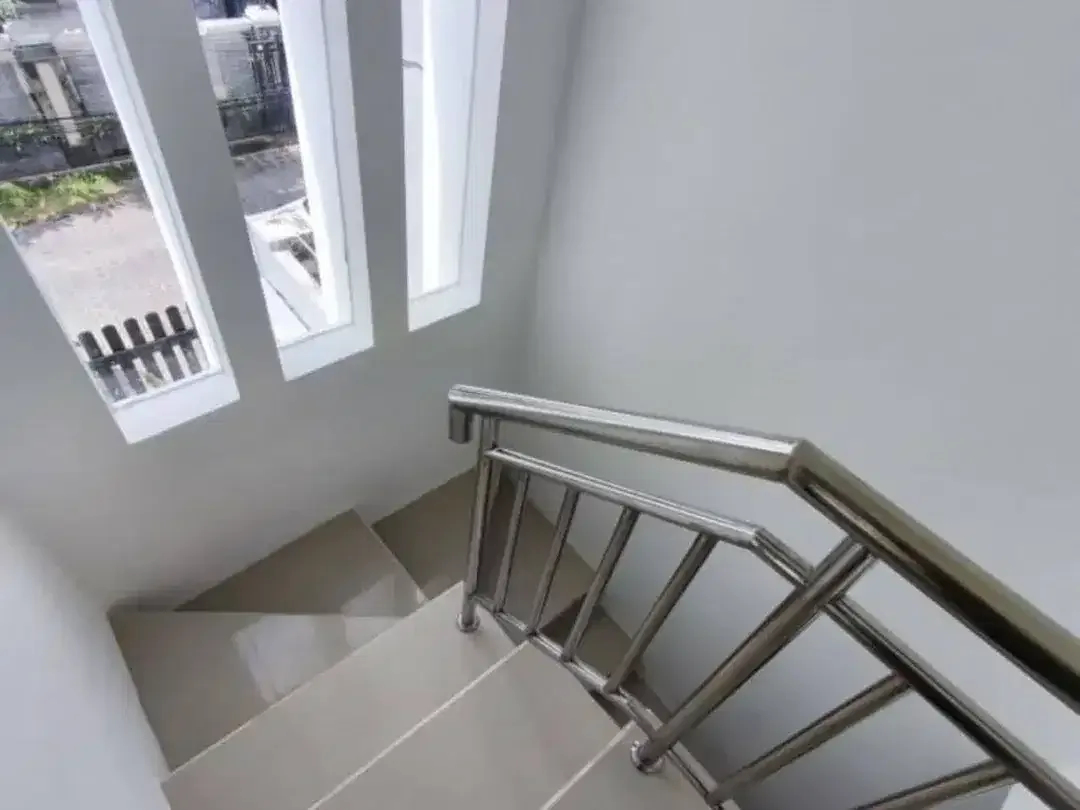Dijual / Disewakan - Rumah Mewah Minimalis di Kerobokan - Image 7 of 8