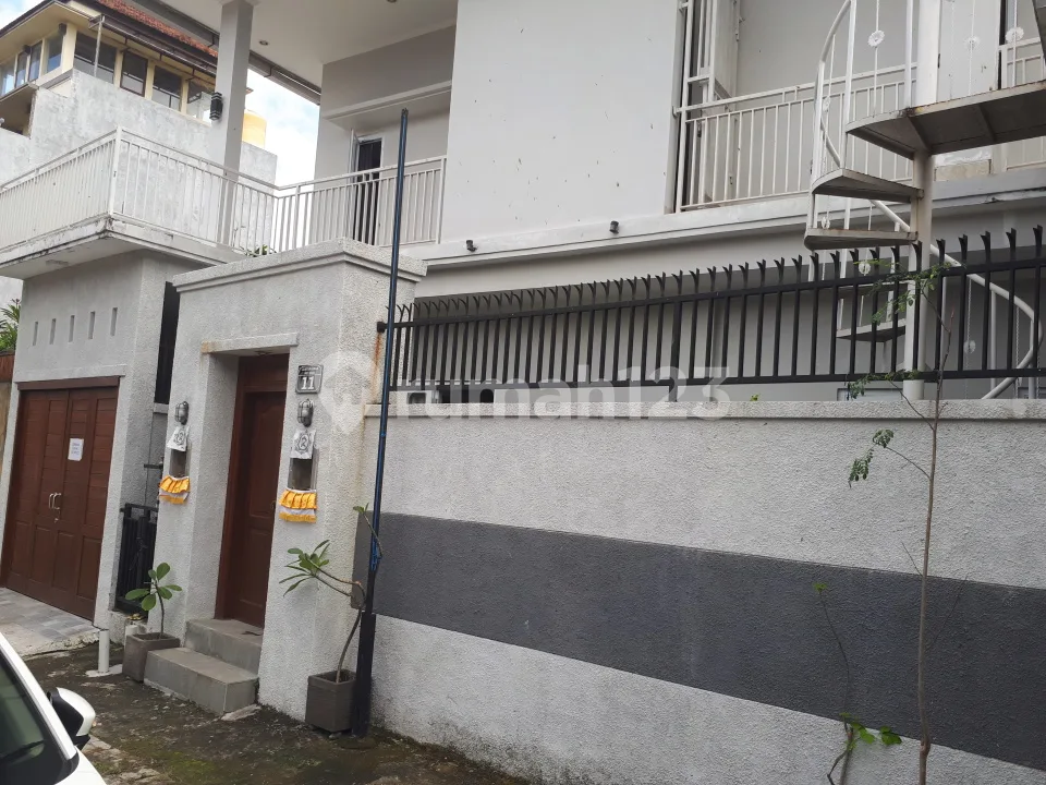 Rumah Cantik dan Strategis di Canggu - Image 2 of 4
