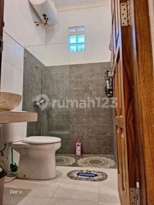 Rumah Lokasi Strategis - Image 3 of 4