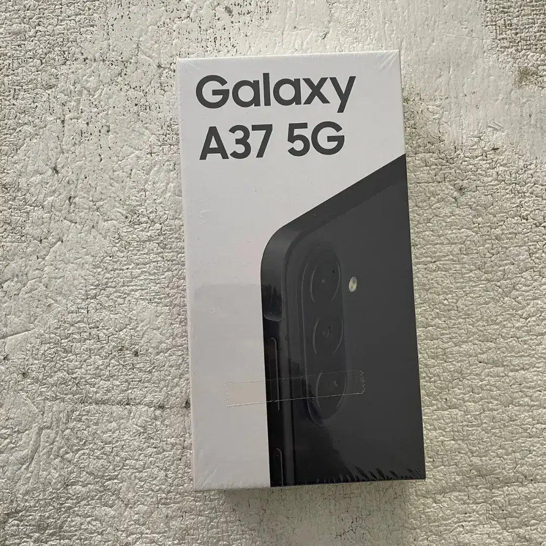 Samsung Galaxy A37 5G Warna Awesome Charcoal 8/256GB - Image 2 of 6