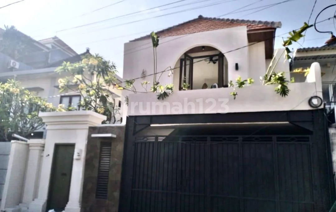 Villa For Sale Fully Furnished Sanur - Image 1 of 4
