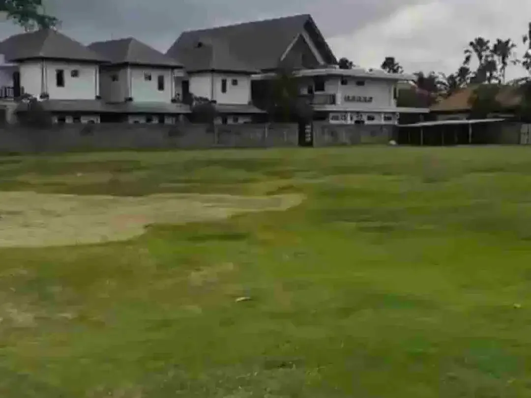 dijual tanah 10.600 m² IDR 3 milyar  per are beach front batu Belig Seminyak Badung Bali - Image 9 of 10