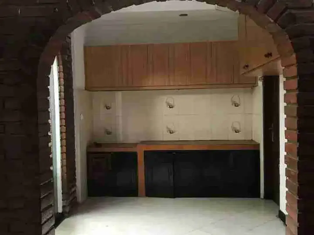 RUMAH LANTAI II DI KEROBOKAN BATUBIDAK BADUNG BALI - Image 8 of 9