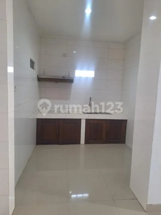 Rumah 2Lantai Hadap Timur Dekat Mahendradata - Image 3 of 4