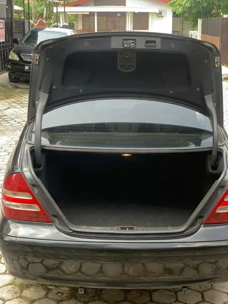 DIJUAL MercedesBenz C230 V6 SPORT 2007 - Image 10 of 10