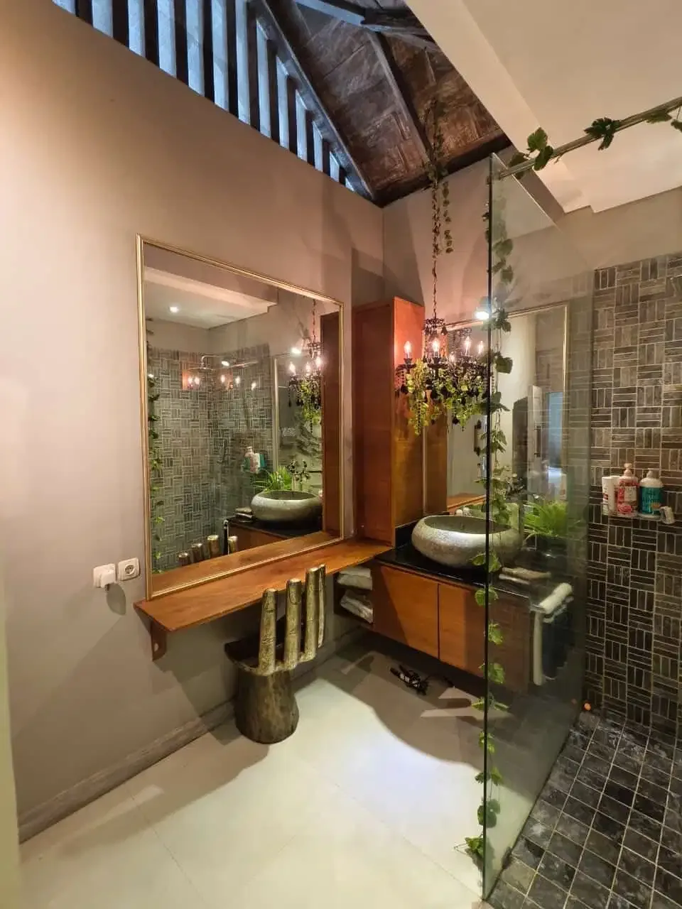 BEAUTIFUL VILLA READY FULLY FURNISHED PRIVAT POOL LOKASI KEROBOKAN - Image 2 of 9