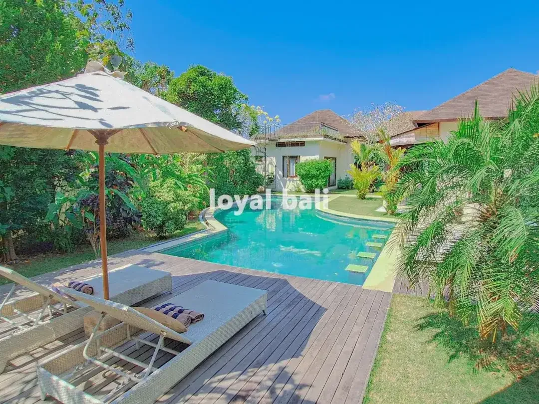 PRIVATE TROPICAL RESORT-STYLE VILLA IN JIMBARAN, BALI - Image 2 of 10