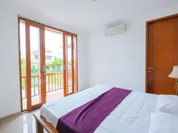 Brand New Villa Mewah Tropis Dekat Pantai Cemagi Bali - Image 9 of 10