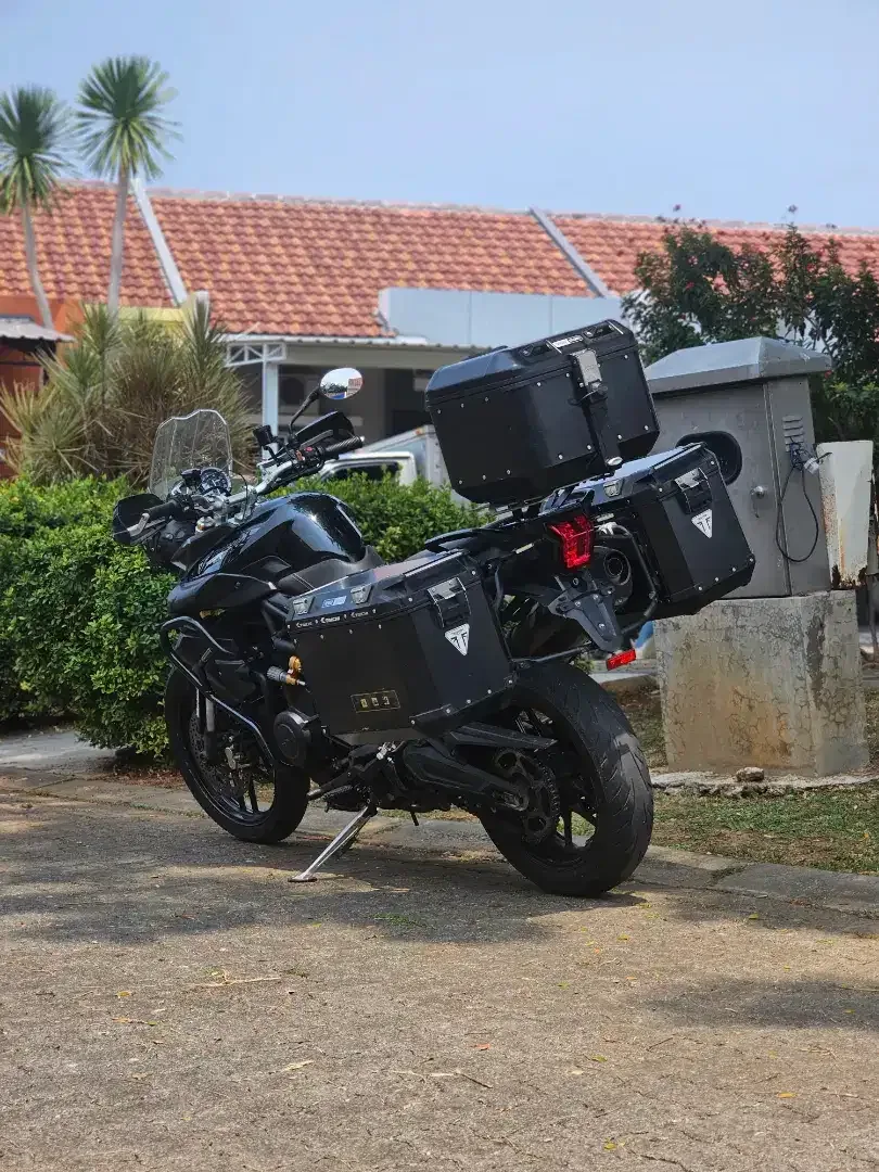 Triumph Tiger 800 2014, Full OHLINS, like new, no PR - Image 9 of 10