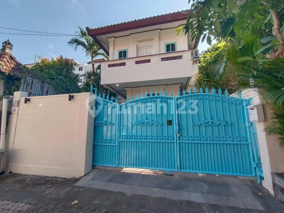 For Rent - 4 Bedroom Villa In | Prime Location Sanur - Image 1 of 4